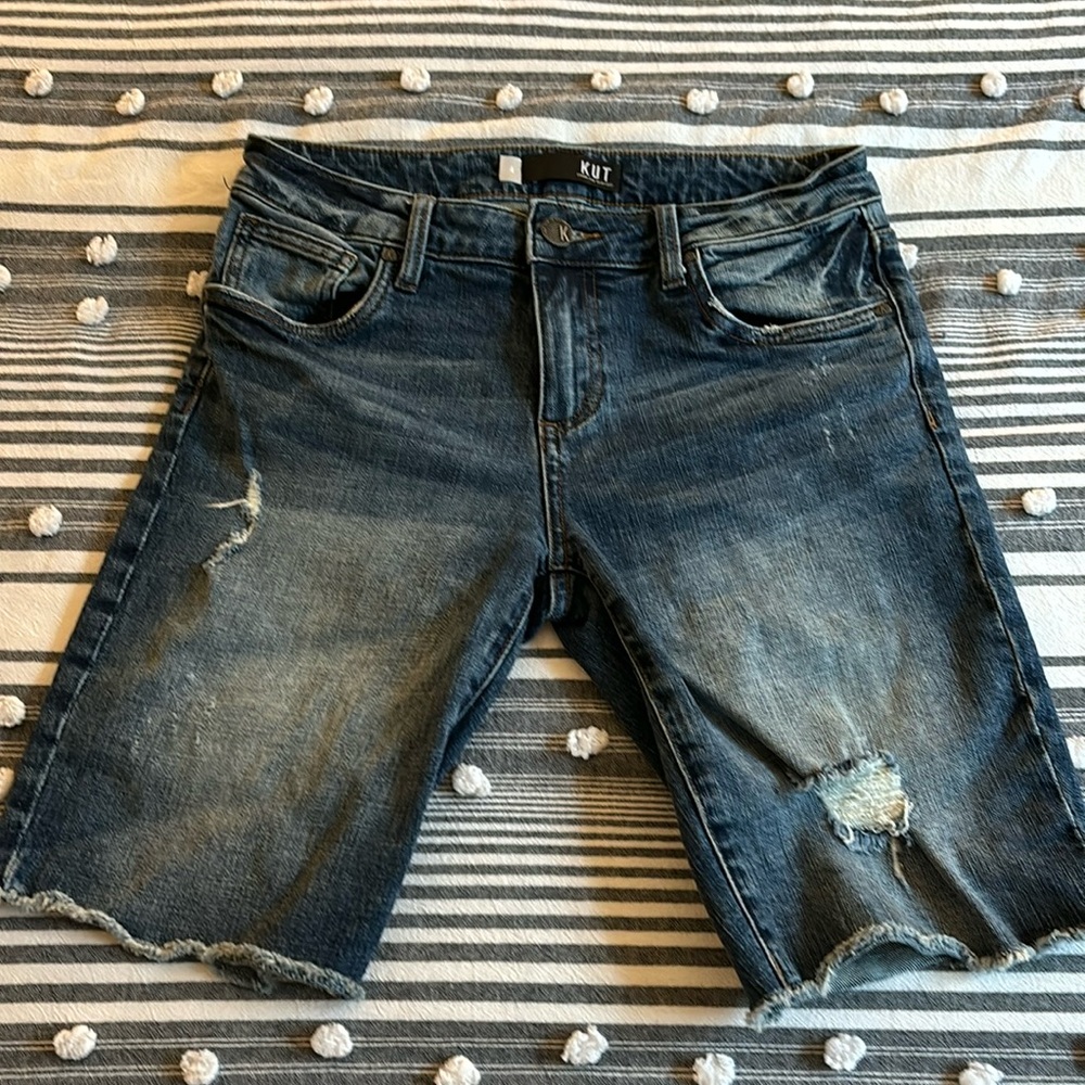 Kut from the Kloth Jean Shorts Sophie Bermuda Size 4